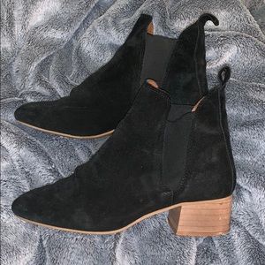 Top shop size 7 booties💛💛
